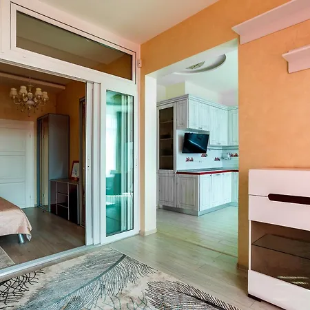 Two-room 5 Minutes Walk From The Sea