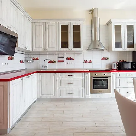 Апартаменты Two-room 5 Minutes Walk From The Sea Одесса