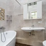 Two-room 5 Minutes Walk From The Sea *