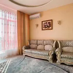 Two-room 5 Minutes Walk From The Sea Apartamento Odesa