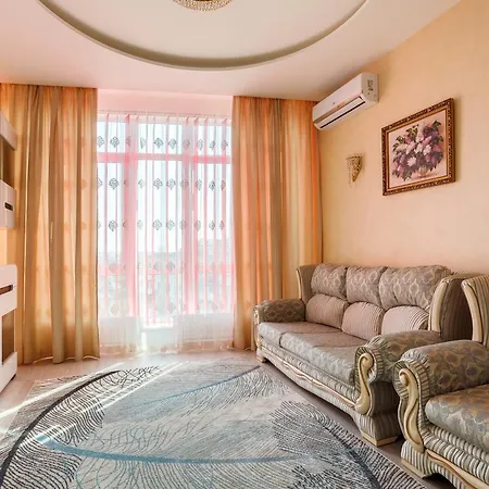 Two-room 5 Minutes Walk From The Sea * Odessa