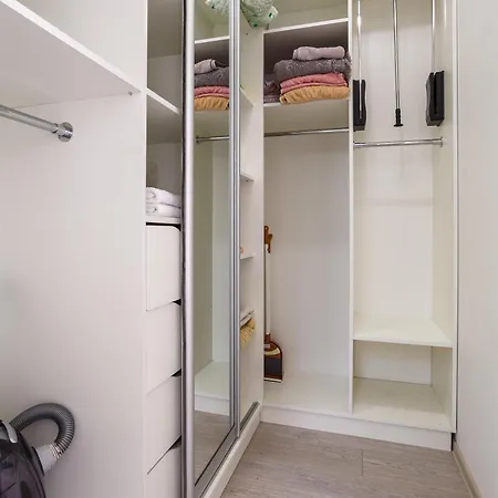 Two-room 5 Minutes Walk From The Sea Apartament Odessa